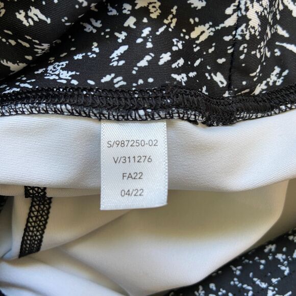 Athleta Ultimate Stash Pocket 7/8 Tight Storm Texture Black Womens Small Tall - Picture 12 of 13